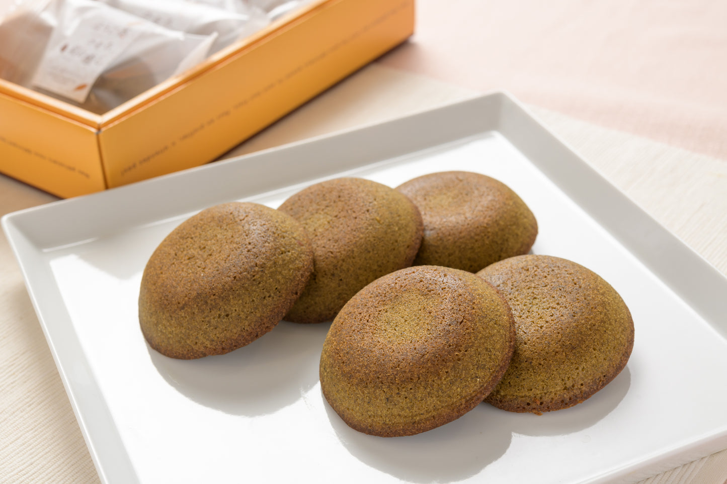 ほうじ茶フィナンシェ